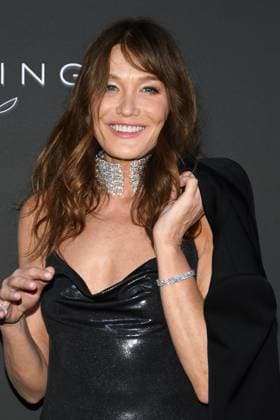 Carla Bruni - 2023 Kering Women in Motion Award during the 76th annual Cannes film festival in Cannes, France. CELEBRITES : 76eme festival international de Cannes - Tapis rouge - Cannes - 21 05 2023 LionelUrman Panoramic 