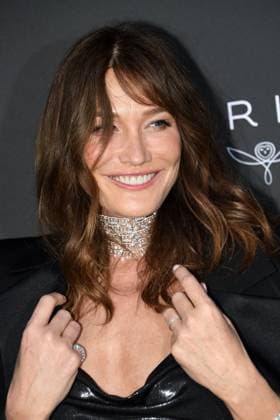 Carla Bruni - 2023 Kering Women in Motion Award during the 76th annual Cannes film festival in Cannes, France. CELEBRITES : 76eme festival international de Cannes - Tapis rouge - Cannes - 21 05 2023 LionelUrman Panoramic 