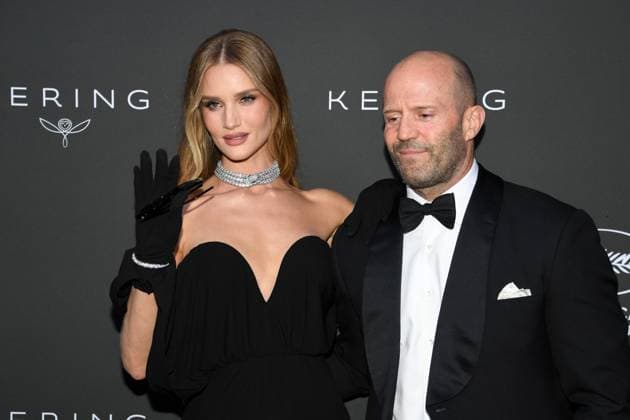 Rosie Huntington-Whiteley and Jason Statham - 2023 Kering Women in Motion Award during the 76th annual Cannes film festival in Cannes, France. CELEBRITES : 76eme festival international de Cannes - Tapis rouge - Cannes - 21 05 2023 LionelUrman Panoramic 