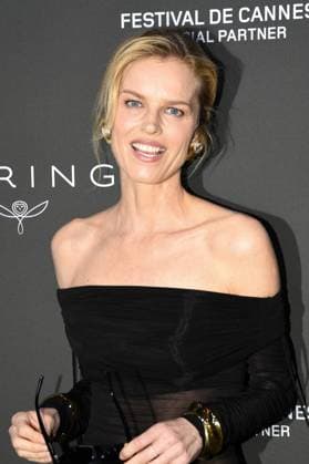 Eva Herzigova - 2023 Kering Women in Motion Award during the 76th annual Cannes film festival in Cannes, France. CELEBRITES : 76eme festival international de Cannes - Tapis rouge - Cannes - 21 05 2023 LionelUrman Panoramic 