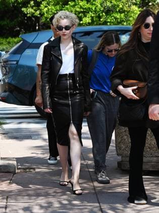 76th Cannes Film Festival 2023, day 7 - Julia Garner walking on the croisette  Copyright: xManuelexMangiarottix xipa-agencyx xPoolxPhotoxEventsx01x IPA_IPA38125156