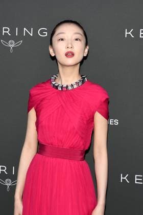 Zhou Dongyu - 2023 Kering Women in Motion Award during the 76th annual Cannes film festival in Cannes, France. CELEBRITES : 76eme festival international de Cannes - Tapis rouge - Cannes - 21 05 2023 LionelUrman Panoramic 