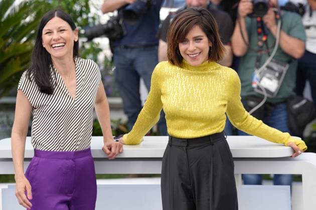 Helena Miquel - Maria Leon CELEBRITES : 76 eme festival de Cannes - Photocall du film Â« Cerrar Los Ojos (Close Your Eyes) Â» - Cannes - 22 05 2023 NorbertScanella Panoramic 