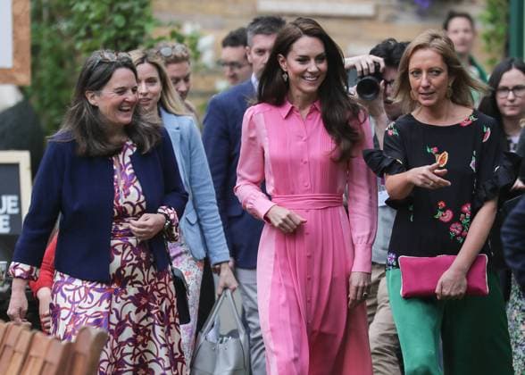 Entertainment Themen der Woche KW21 Entertainment Bilder des Tages Catherine, Princess of Wales makes a surprise visit to The RHS Chelsea Flower Show at the Royal Hospital Chelsea. During the visit, Her Royal Highness met pupils and teachers from local primary schools who were enjoying a picnic. Featuring: Catherine, Princess of Wales Where: London, United Kingdom When: 22 May 2023 Credit: John Rainford Cover Images **NOT AVAILABLE FOR PUBLICATION IN THE UK** Copyright: xx 52747847 EDITORIAL USE ONLY. NOT FOR USE BY NEWSPAPERS BASED IN THE UK.