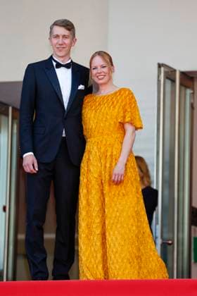 May 22, 2023: Jussi Vatanen and Alma Poysti attend the Kuolleet Lehdet (Fallen Leaves) premiere during the 76th Cannes Film Festival at Palais des Festivals in Cannes, France, on 22 May 2023. Photo: - ZUMAm179 20230522_zep_m179_043 Copyright: xAlecxMichaelx