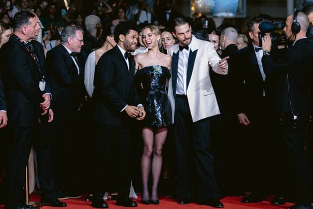 76eme Festival International du Film de Cannes. Montee des marches de The Idol. 76th International Cannes Film Festival. red Carpet of The Idol. 292423 2023-05-22 Alpes-Maritimes Cannes France Tesfaye, Abel ( The Weeknd ); Depp-Paradis, Lily Rose; Levinson, Sam  Copyright: xTerencexBaelenx STAR_292423_014