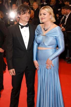 Florian Rossi und Louane bei der Premiere der HBO-Dramaserie The Idol auf dem Festival de Cannes 2023 76. Internationale Filmfestspiele von Cannes im Palais des Festivals. Cannes, 22.05.2023