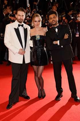 Sam Levinson, Lily-Rose Depp und Abel The Weeknd Tesfaye bei der Premiere der HBO-Dramaserie The Idol auf dem Festival de Cannes 2023 76. Internationale Filmfestspiele von Cannes im Palais des Festivals. Cannes, 22.05.2023