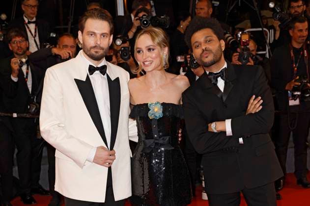 Sam Levinson, Lily-Rose Depp und Abel The Weeknd Tesfaye bei der Premiere der HBO-Dramaserie The Idol auf dem Festival de Cannes 2023 76. Internationale Filmfestspiele von Cannes im Palais des Festivals. Cannes, 22.05.2023