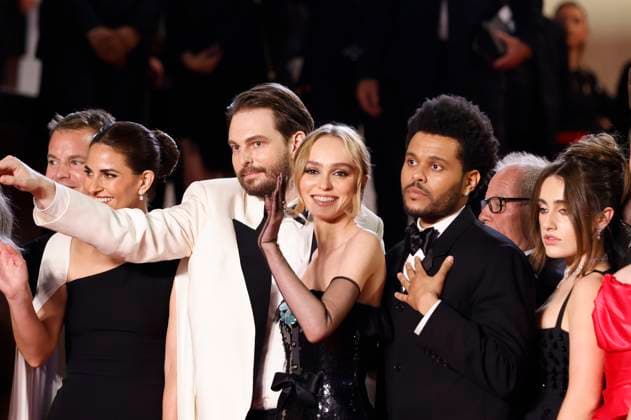 Ashley Levinson, Sam Levinson, Lily-Rose Depp, Abel The Weeknd Tesfaye und Rachel Sennott bei der Premiere der HBO-Dramaserie The Idol auf dem Festival de Cannes 2023 76. Internationale Filmfestspiele von Cannes im Palais des Festivals. Cannes, 22.05.2023