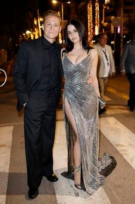Matthias Schweighöfer und Ruby O. Fee bei der Ankunft zur Magnum-Party während des Festival de Cannes 2023 76. Internationale Filmfestspiele von Cannes in der Magnum Beach Lounge. Cannes, 22.05.2023