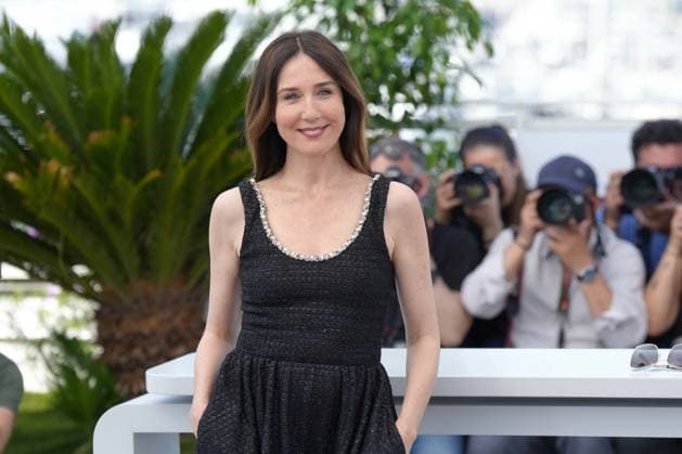 Elsa Zylberstein CELEBRITES : 76 eme festival de Cannes - Photocall du film Â« Club Zero Â» - Cannes - 23 05 2023 NorbertScanella Panoramic 