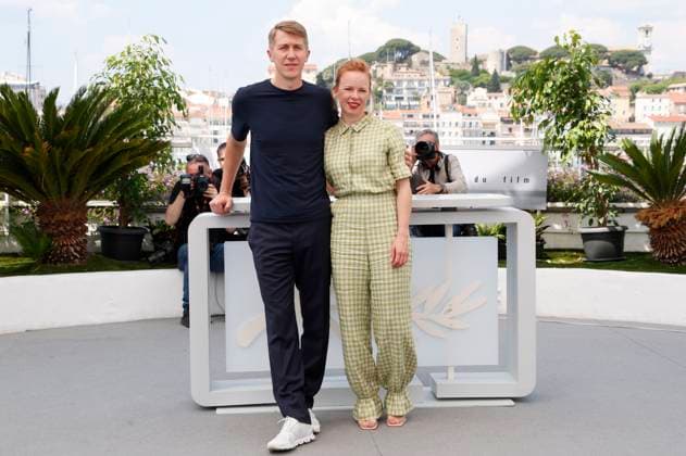 Jussi Vatanen und Alma Pöysti beim Photocall zum Kinofilm Kuolleet lehdet Fallen Leaves auf dem Festival de Cannes 2023 76. Internationale Filmfestspiele von Cannes am Palais des Festivals. Cannes, 23.05.2023