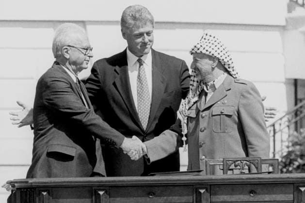 RECORD DATE NOT STATED Yasser arafat, bill clinton, yitzhak rabin, 1993 Yasser arafat, bill clinton, yitzhak rabin, 1993 Copyright: 972_ML_05_W147647