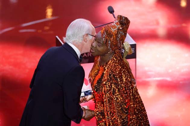 STOCKHOLM 20230523 AngÃ lique Kidjo receives his award from King Carl Gustaf at the presentation of the 2023 Polar Prize at the Grand Hotel in Stockholm on Tuesday Stockholm SWEDEN x10430x  Copyright: xChristinexOlsson TTx POLARPRISET 2023 TTABB0000000000189153