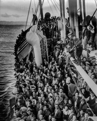 RECORD DATE NOT STATED Jewish immigrants, haifa port, 1949 Jewish immigrants, haifa port, 1949 Copyright: 972_ML_05_W628344
