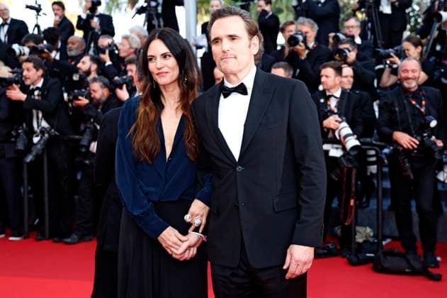 Roberta Mastromichele und Matt Dillon bei der Premiere des Kinofilms Asteroid City auf dem Festival de Cannes 2023 76. Internationale Filmfestspiele von Cannes im Palais des Festivals. Cannes, 23.05.2023
