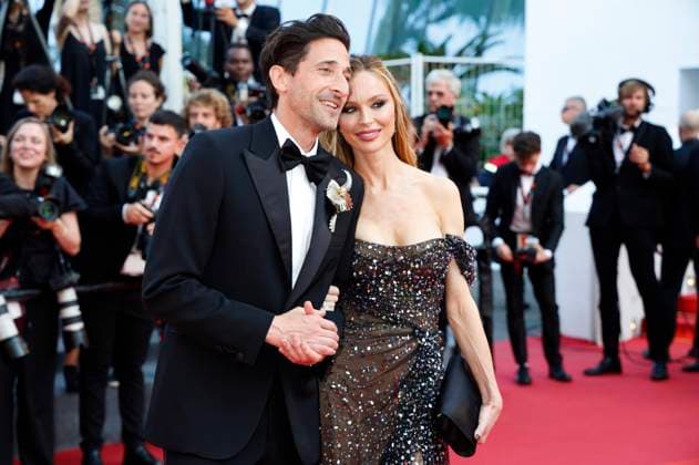 Adrien Brody und Georgina Chapman bei der Premiere des Kinofilms Asteroid City auf dem Festival de Cannes 2023 76. Internationale Filmfestspiele von Cannes im Palais des Festivals. Cannes, 23.05.2023