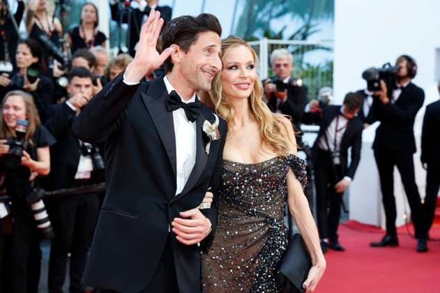 Adrien Brody und Georgina Chapman bei der Premiere des Kinofilms Asteroid City auf dem Festival de Cannes 2023 76. Internationale Filmfestspiele von Cannes im Palais des Festivals. Cannes, 23.05.2023