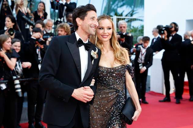 Adrien Brody und Georgina Chapman bei der Premiere des Kinofilms Asteroid City auf dem Festival de Cannes 2023 76. Internationale Filmfestspiele von Cannes im Palais des Festivals. Cannes, 23.05.2023
