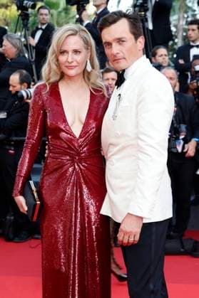 Aimee Mullins mit Ehemann Rupert Friend bei der Premiere des Kinofilms Asteroid City auf dem Festival de Cannes 2023 76. Internationale Filmfestspiele von Cannes im Palais des Festivals. Cannes, 23.05.2023