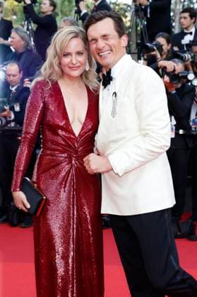 Aimee Mullins mit Ehemann Rupert Friend bei der Premiere des Kinofilms Asteroid City auf dem Festival de Cannes 2023 76. Internationale Filmfestspiele von Cannes im Palais des Festivals. Cannes, 23.05.2023