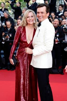 Aimee Mullins mit Ehemann Rupert Friend bei der Premiere des Kinofilms Asteroid City auf dem Festival de Cannes 2023 76. Internationale Filmfestspiele von Cannes im Palais des Festivals. Cannes, 23.05.2023