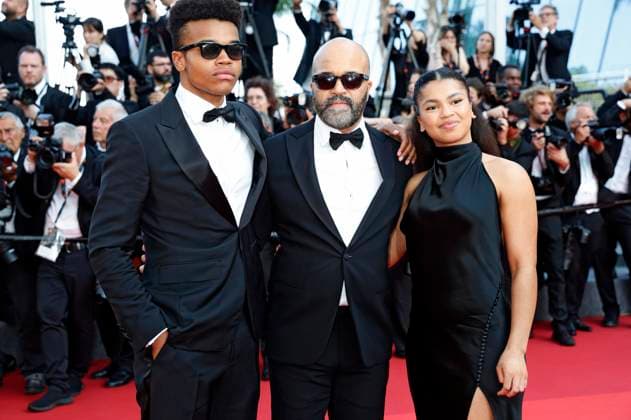 Jeffrey Wright mit Sohn Elijah Wright und Tochter Juno Wright bei der Premiere des Kinofilms Asteroid City auf dem Festival de Cannes 2023 76. Internationale Filmfestspiele von Cannes im Palais des Festivals. Cannes, 23.05.2023