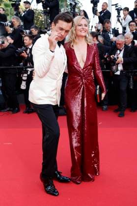 Rupert Friend mit Ehefrau Aimee Mullins bei der Premiere des Kinofilms Asteroid City auf dem Festival de Cannes 2023 76. Internationale Filmfestspiele von Cannes im Palais des Festivals. Cannes, 23.05.2023