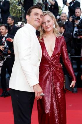 Rupert Friend mit Ehefrau Aimee Mullins bei der Premiere des Kinofilms Asteroid City auf dem Festival de Cannes 2023 76. Internationale Filmfestspiele von Cannes im Palais des Festivals. Cannes, 23.05.2023