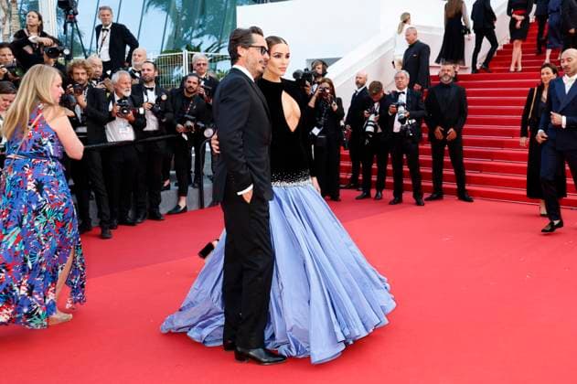 Kilian Hennessy und Olivia Culpo bei der Premiere des Kinofilms Asteroid City auf dem Festival de Cannes 2023 76. Internationale Filmfestspiele von Cannes im Palais des Festivals. Cannes, 23.05.2023