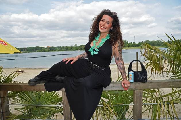 Entertainment Themen der Woche KW21 Entertainment Bilder des Tages Jolina Mennen bei der LIPTON X TWENTY4TIM Summer Launchparty im Seepavillon in Köln am 23.05.2023 *** Jolina Mennen at the LIPTON X TWENTY4TIM Summer Launchparty at the Seepavillon in Cologne on 23 05 2023