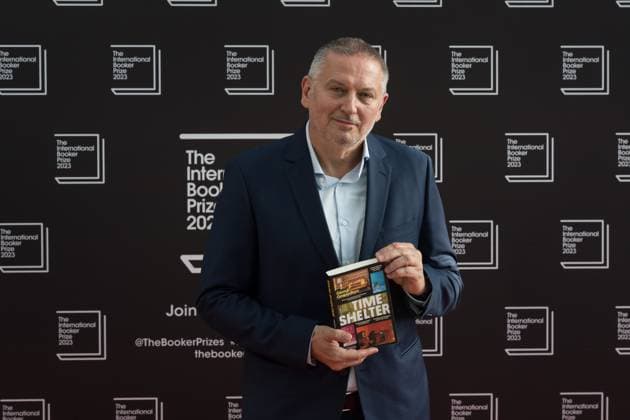 International Booker Prize Award Ceremony In London LONDON, UNITED KINGDOM - MAY 23, 2023: Bulgarian writer Georgi Gospodinov, author of ˜Time Shelter™, attends the official winners™ ceremony of the International Booker Prize 2023 at the Sky Garden in London, United Kingdom on May 23, 2023. The International Booker Prize is awarded annually for the finest single work of fiction from around the world which has been translated into English and published in the UK and Ireland. London Greater London United Kingdom  Copyright: xWIktorxSzymanowiczx originalFilename: szymanowicz-internat230523_npfjg.jpg