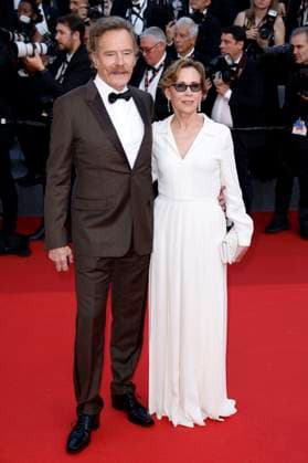 Bryan Cranston mit Ehefrau Robin Dearden bei der Premiere des Kinofilms Asteroid City auf dem Festival de Cannes 2023 76. Internationale Filmfestspiele von Cannes im Palais des Festivals. Cannes, 23.05.2023