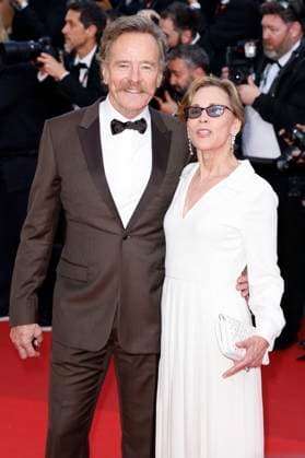 Bryan Cranston mit Ehefrau Robin Dearden bei der Premiere des Kinofilms Asteroid City auf dem Festival de Cannes 2023 76. Internationale Filmfestspiele von Cannes im Palais des Festivals. Cannes, 23.05.2023