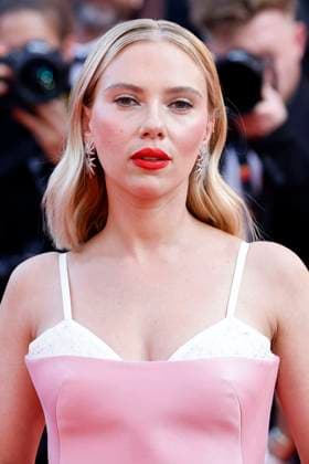 Scarlett Johansson bei der Premiere des Kinofilms Asteroid City auf dem Festival de Cannes 2023 76. Internationale Filmfestspiele von Cannes im Palais des Festivals. Cannes, 23.05.2023