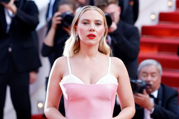 Scarlett Johansson bei der Premiere des Kinofilms Asteroid City auf dem Festival de Cannes 2023 76. Internationale Filmfestspiele von Cannes im Palais des Festivals. Cannes, 23.05.2023