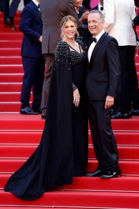Tom Hanks mit Ehefrau Rita Wilson bei der Premiere des Kinofilms Asteroid City auf dem Festival de Cannes 2023 76. Internationale Filmfestspiele von Cannes im Palais des Festivals. Cannes, 23.05.2023