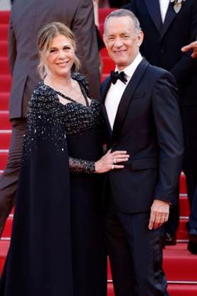 Tom Hanks mit Ehefrau Rita Wilson bei der Premiere des Kinofilms Asteroid City auf dem Festival de Cannes 2023 76. Internationale Filmfestspiele von Cannes im Palais des Festivals. Cannes, 23.05.2023