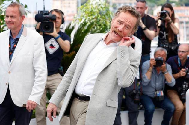 Bryan Cranston beim Photocall zum Kinofilm Asteroid City auf dem Festival de Cannes 2023 76. Internationale Filmfestspiele von Cannes am Palais des Festivals. Cannes, 24.05.2023