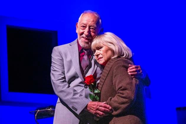 Bilder des Jahres 2023, Entertainment 05 Mai Entertainment Themen der Woche KW21 Entertainment Bilder des Tages Fotoprobe Theaterstück Love Letters mit Dieter Hallervorden, Theater: Dieter Hallervorden (l) spielt als Andrew zusammen mit Dagmar Biener (r) in dem Theaterstück Love Letters - Liebesbriefe - von A. R. Turney im Schlosspark Theater in Berlin. Die Premiere findet am 27. Mai statt. Berlin Schlosspark Theater Berlin Deutschland *** Theater Love Letters with Dieter Hallervorden, Theater Dieter Hallervorden l plays as Andrew together with Dagmar Biener r in the play Love Letters Liebesbriefe by A R Turney at the Schlosspark Theater in Berlin The premiere takes place on 27 May Berlin Schlosspark Theater Berlin Germany Copyright: xDavidxInderliedx