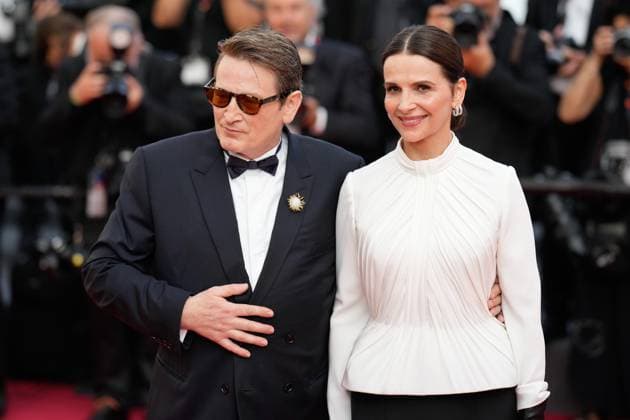 The Pot-au-Feu ( La Passion de Dodin Bouffant ) Red Carpet Premiere at the 76th Edition of the Cannes Film Festival Actors Juliette Binoche and Benoit Magimel attend the red carpet event for The Pot-au-Feu ( La Passion de Dodin Bouffant ), directed by Tran Anh Hung, which is in competition, during the 76th edition of the Cannes Film Festival on May 24 2023, in Cannes, France Cannes Palace of Festivals and Congresses of Cannes Cannes France Copyright: xAlexandraxFechetex _ADR6184(1)