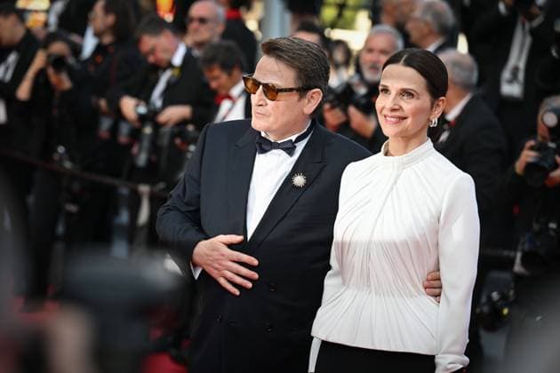 76e Festival International du film de Cannes. montee du film La Passion de Dodin Bouffant - 76th International Cannes Film Festival. red carpet of La Passion de Dodin Bouffant - Benoit Magimel , Juliette Binoche 292563 2023-05-24  Copyright: xLionelxGuericolas MPPx STAR_292563_164