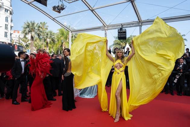 76e Festival International du Film de Cannes. MontÃ e des marches du film La Passion de Dodin Bouffant. 76th International Cannes Film Festival. Red Carpet 292562 2023-05-24 Cannes France Klum, Heidi  Copyright: xEstellexCarlierx xStarfacex STAR_292562_009