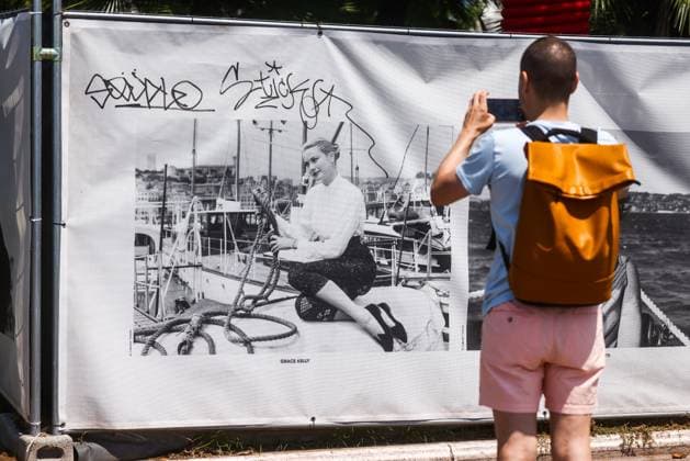 Daily Life In Cannes, France A picture of Grace Kelly is seen at an outdoor exhibition during the 76th annual Cannes film festival in Cannes, France on May 24, 2023. Cannes France  Copyright: xBeataxZawrzelx originalFilename: zawrzel-dailylif230524_npNDV.jpg