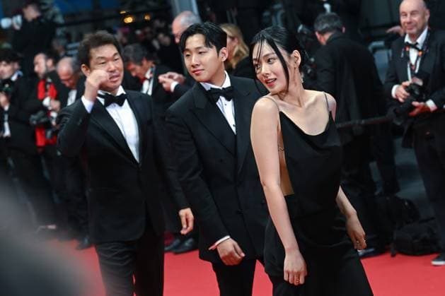 76e Festival International du Film de Cannes. MontÃ e des marches du film Vers un avenir radieux 292577 2023-05-24 Cannes France Hyung-seo, Kim (BIBI Naked bibi )  Copyright: xLionelxGuericolas MPPx STAR_292577_009