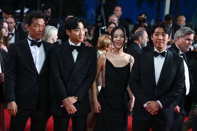 76e Festival International du Film de Cannes. MontÃ e des marches du film Vers un avenir radieux 292577 2023-05-24 Cannes France Hyung-seo, Kim (BIBI Naked bibi )  Copyright: xLionelxGuericolas MPPx STAR_292577_050