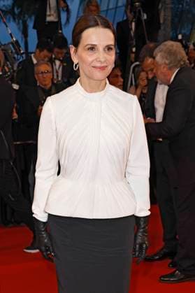Juliette Binoche nach der Premiere des Kinofilms La passion de Dodin Bouffant auf dem Festival de Cannes 2023 76. Internationale Filmfestspiele von Cannes im Palais des Festivals. Cannes, 24.05.2023