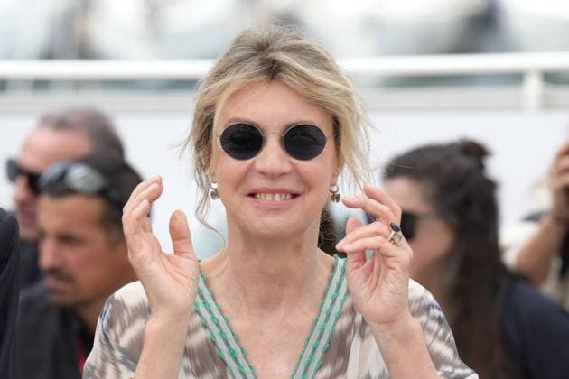 Margherita Buy CELEBRITES : 76 eme festival de Cannes - Photocall du film Â« Il Sol Dell avvenire (A Brighter Tomorrow) Â» - Cannes - 25 05 2023 NorbertScanella Panoramic 