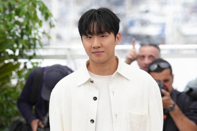Xa Bin Hong CELEBRITES : 76 eme festival de Cannes - Photocall du film Â« Hwa-Ran (Hopeless) Â» - Cannes - 25 05 2023 NorbertScanella Panoramic 